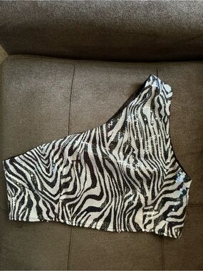 Fashion Nova Black & White Sequin Zebra One-Shoulder Top